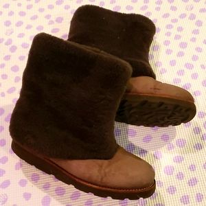 UGG BOOTS